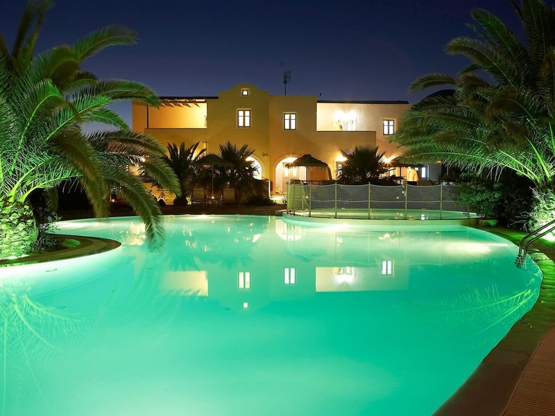 Atlantis Beach Villa 8