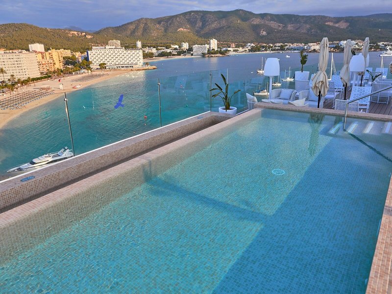 FERGUS StyleTobago 16