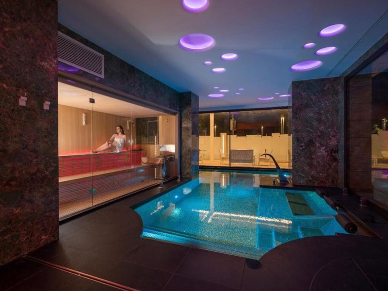The Promenade Luxury Wellness Hotel 5