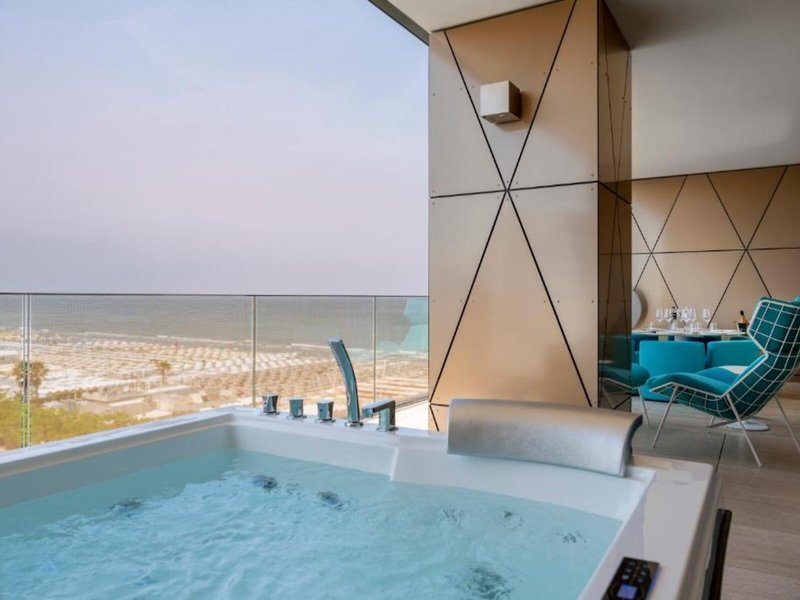 The Promenade Luxury Wellness Hotel 10