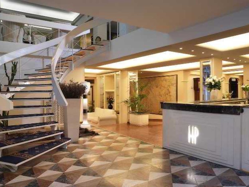 The Promenade Luxury Wellness Hotel 13