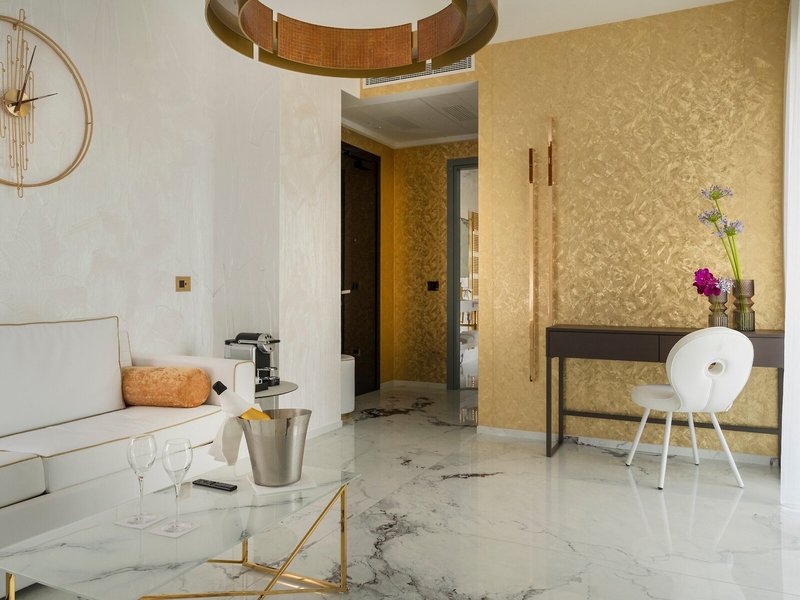 The Promenade Luxury Wellness Hotel 14