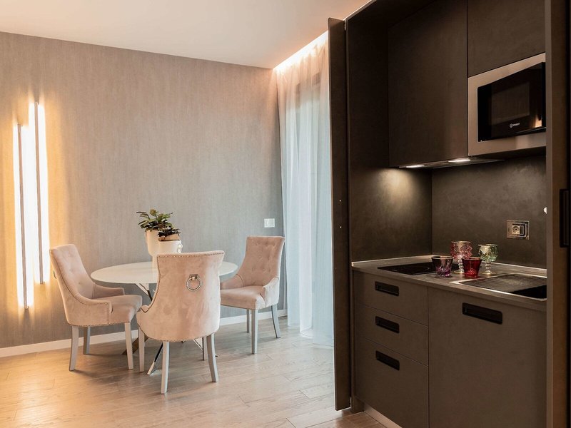 The Promenade Luxury Wellness Hotel 15