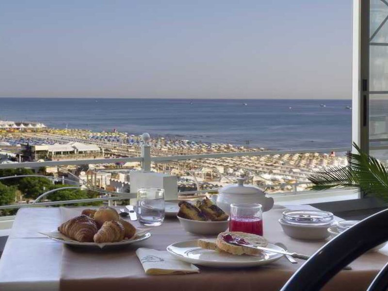 The Promenade Luxury Wellness Hotel 20