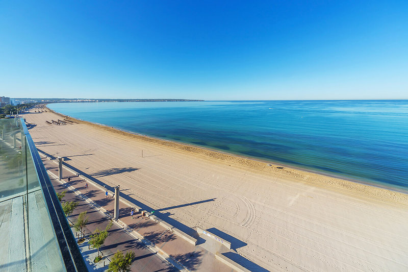 Aparthotel Fontanellas Playa 3