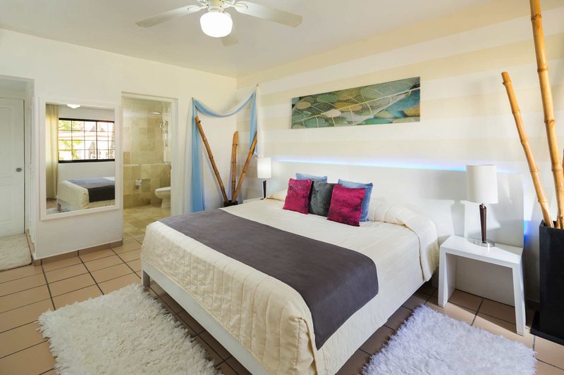 BlueBay Villas Doradas 8