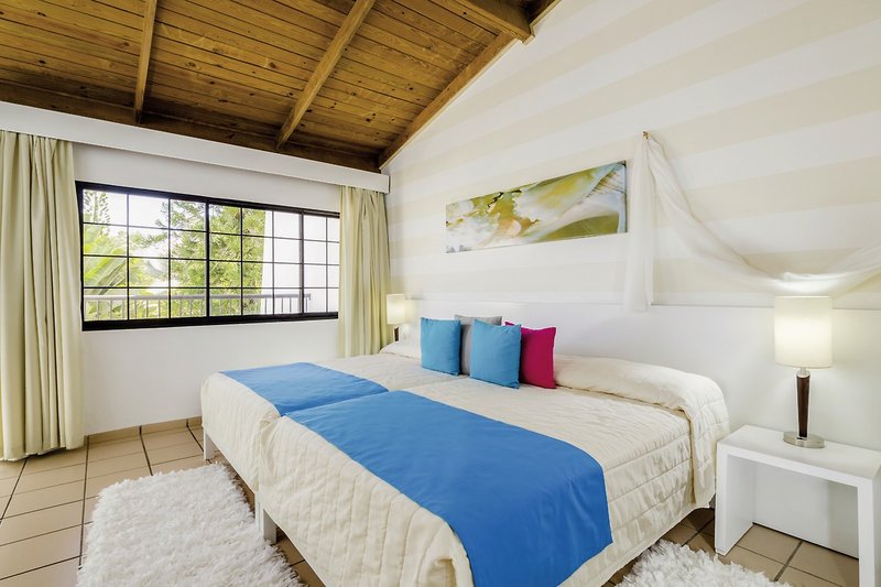 BlueBay Villas Doradas 3