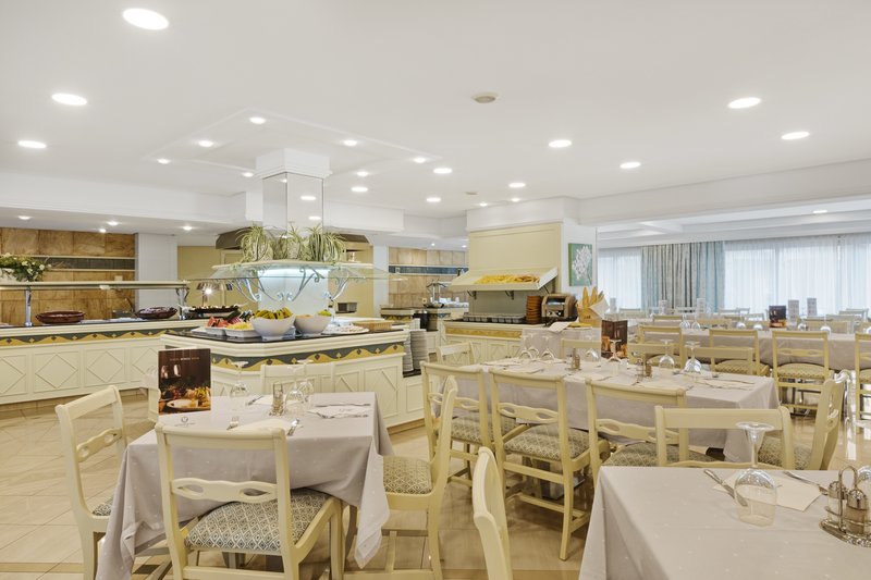 Metropolitan Playa Hotel 13