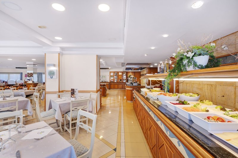 Metropolitan Playa Hotel 8