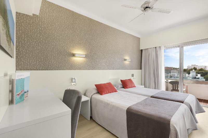Metropolitan Playa Hotel 8