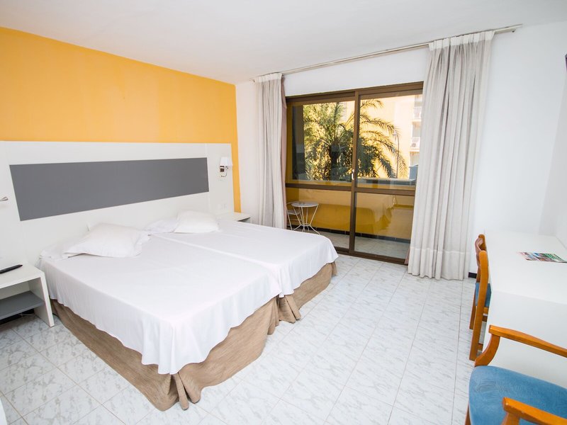 Amic Miraflores 35