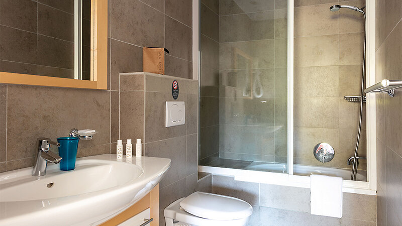 Residence Vasca d´Oro 15 - Bathroom Example