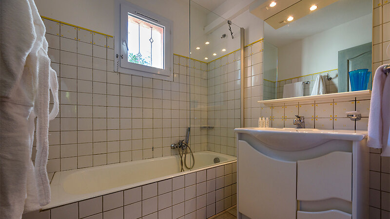 Residence Vasca d´Oro 16 - Bathroom Example