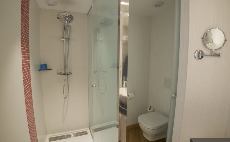 HN Negresco Beach Hotel 11