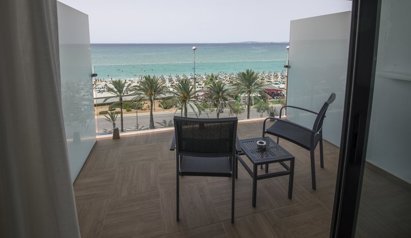 HN Negresco Beach Hotel 12