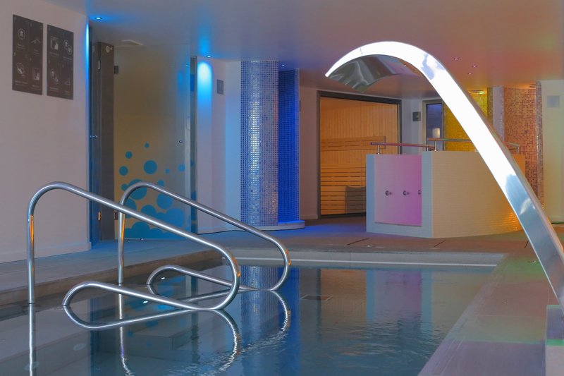 HN Negresco Beach Hotel 13