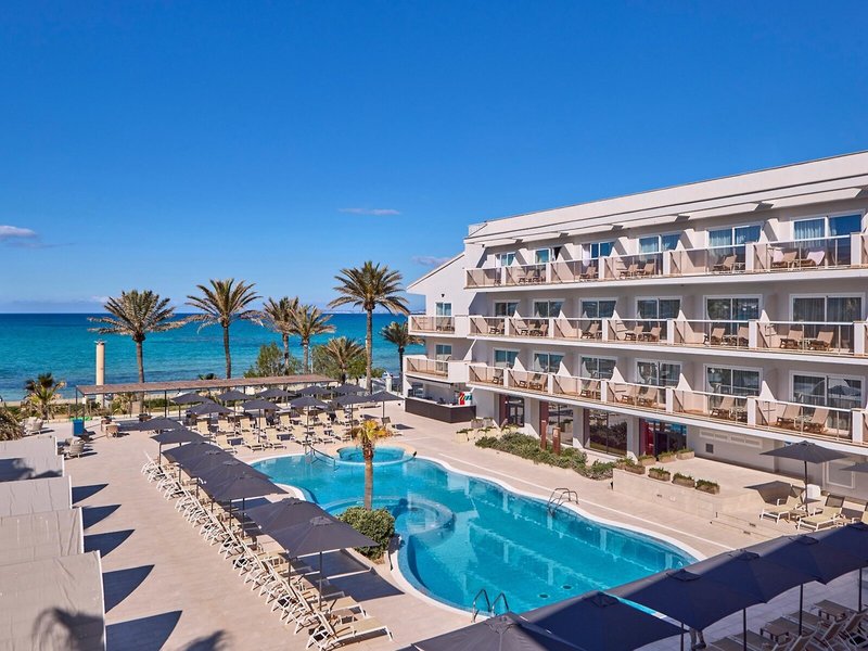 Universal Hotel Neptuno 1