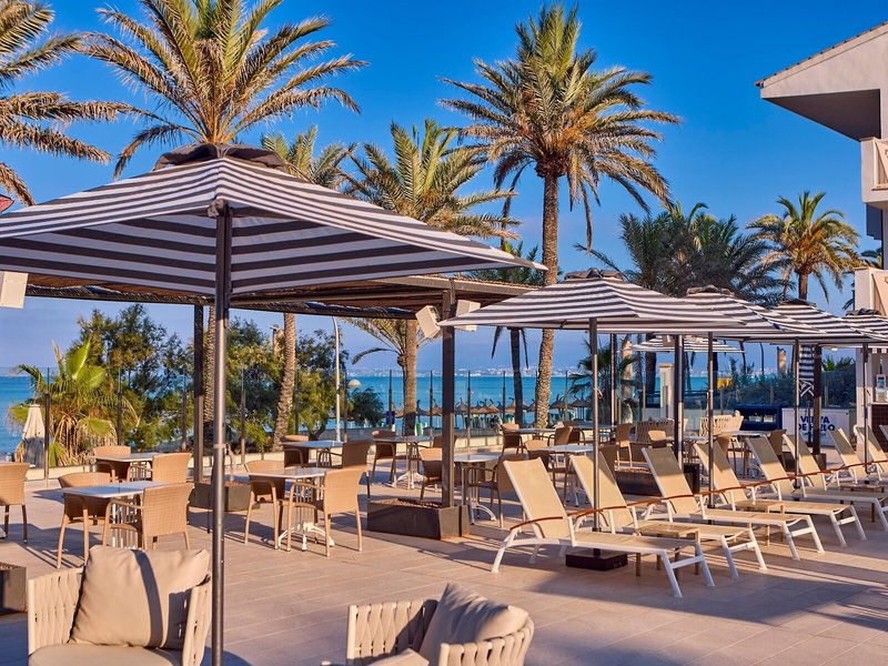 Universal Hotel Neptuno 23