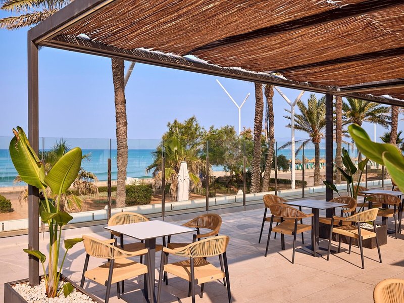 Universal Hotel Neptuno 24