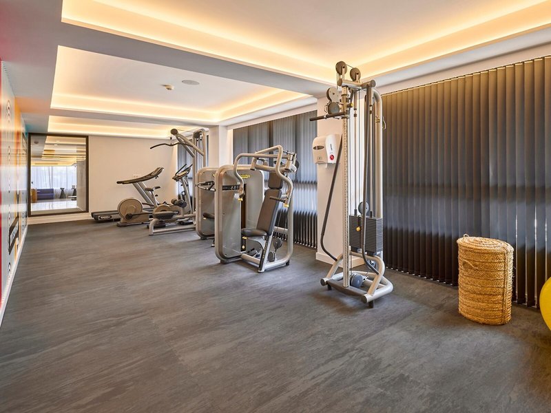 Universal Hotel Neptuno 30