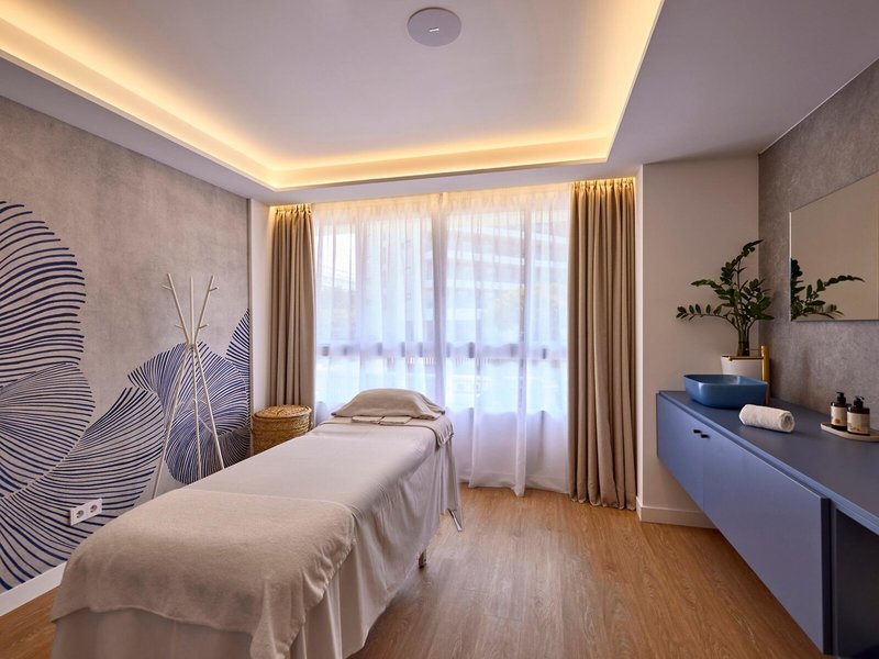 Universal Hotel Neptuno 34