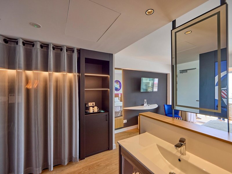 Universal Hotel Neptuno 42