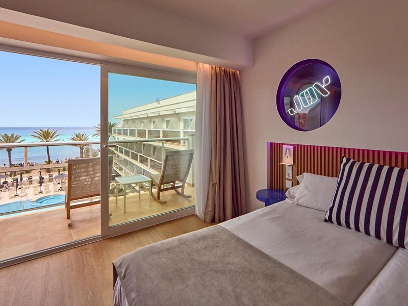 Universal Hotel Neptuno 43