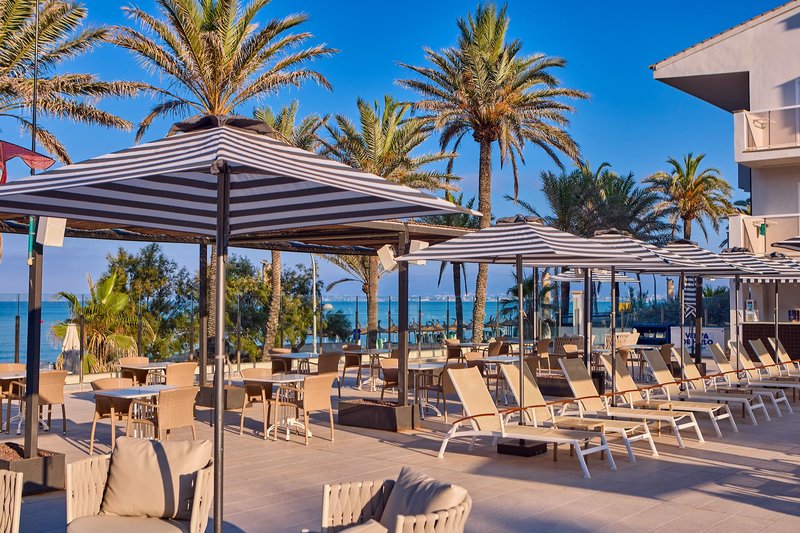 Universal Hotel Neptuno 6