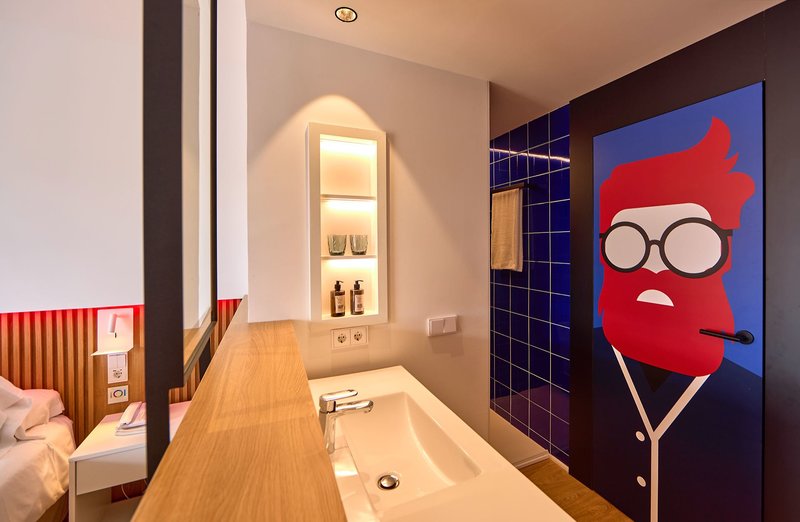 Universal Hotel Neptuno 16