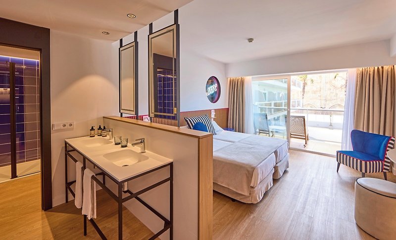 Universal Hotel Neptuno 7