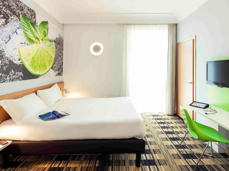 ibis Styles Napoli Garibaldi 2