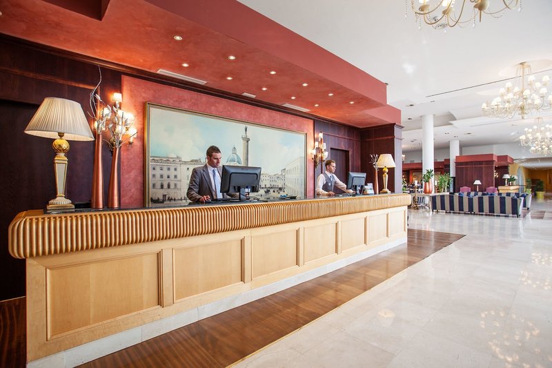 Grupotel Playa de Palma Suites & Spa 9