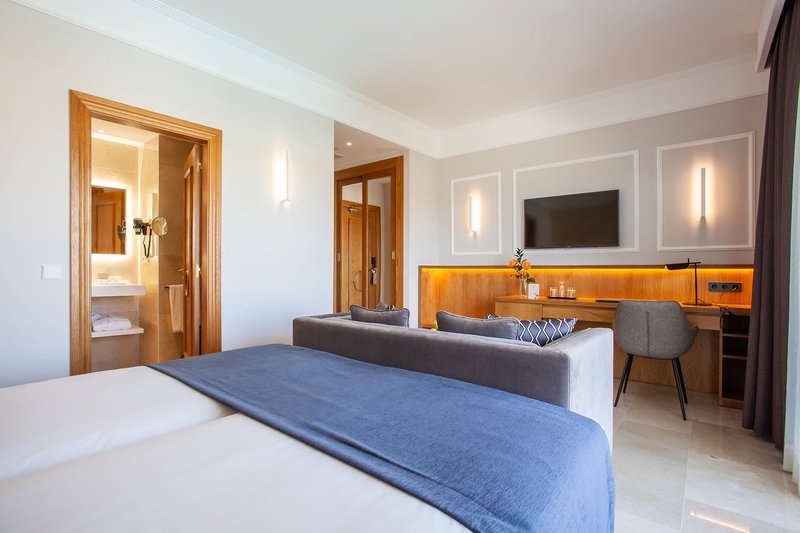 Grupotel Playa de Palma Suites & Spa 18