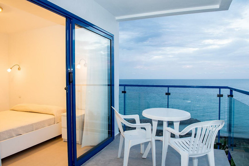 Apartamentos Caribes 1 11
