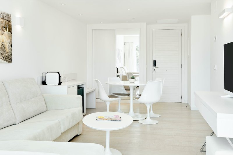 Iberostar Waves Cristina 24