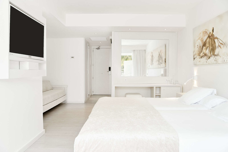 Iberostar Waves Cristina 8