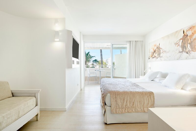 Iberostar Waves Cristina 50