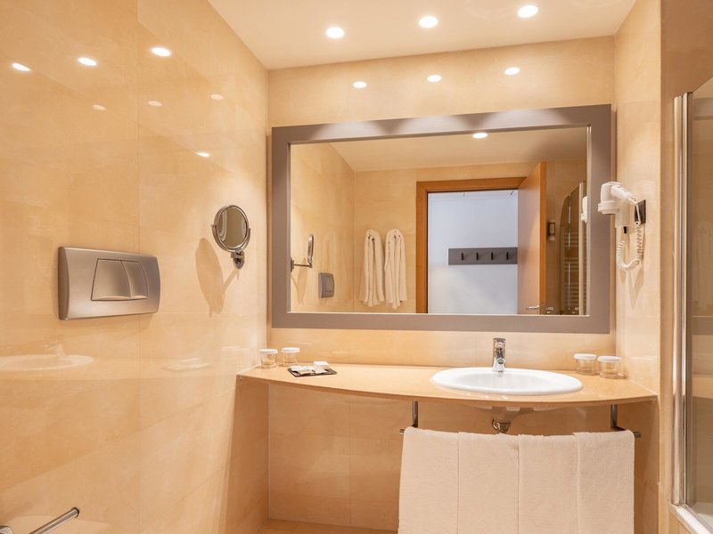 Golden Bahia de Tossa & Spa 40