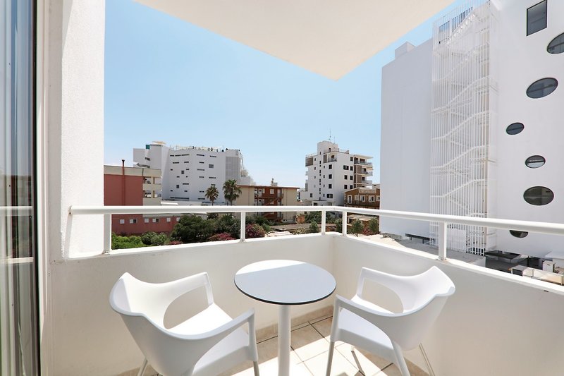 Iberostar Waves Bahía de Palma 13