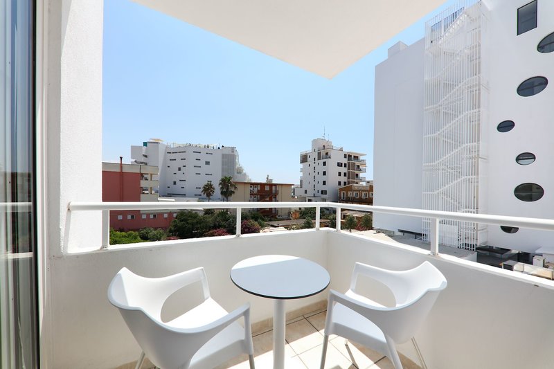 Iberostar Waves Bahía de Palma 13