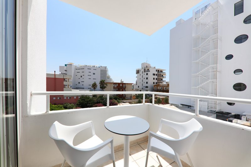 Iberostar Waves Bahía de Palma 18