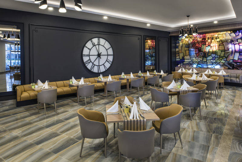 Delphin BE Grand Resort  12