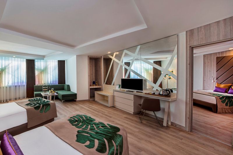 Delphin BE Grand Resort  12