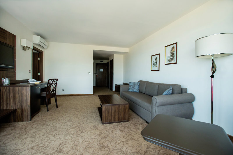 Marina Grand Beach Hotel 20