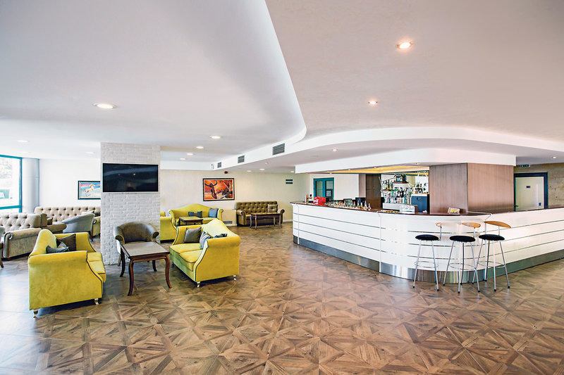 Marina Grand Beach Hotel 8