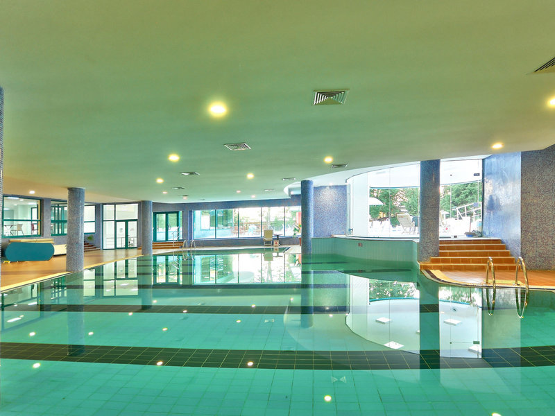 Marina Grand Beach Hotel 4