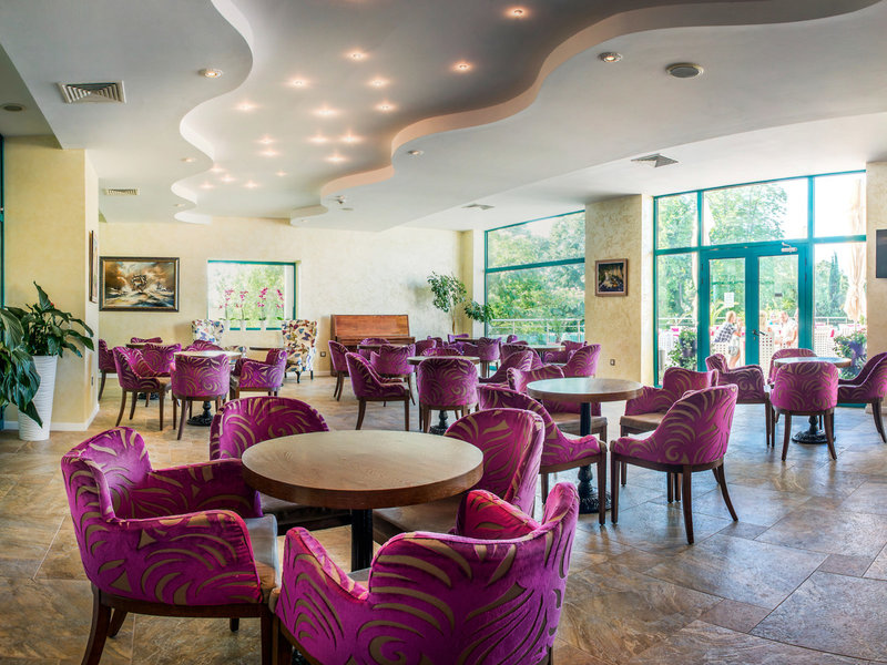 Marina Grand Beach Hotel 10