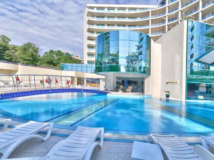 Marina Grand Beach Hotel 4
