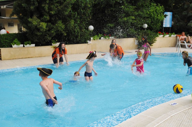 Marina Grand Beach Hotel 12