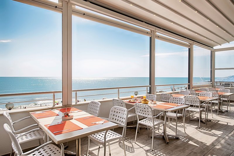 AluaSun Helios Beach 12